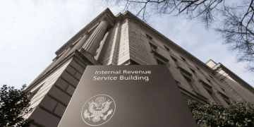 Here Comes The IRS: Crypto Investors Not Able to Pay Taxes on 2021 Capital Gains