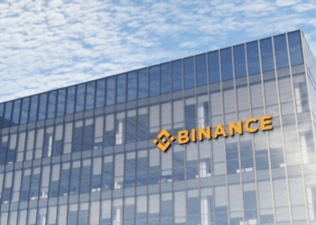 Binance-logo-on-Building