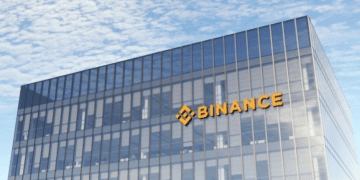 Binance-logo-on-Building