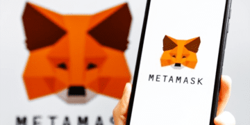 Metamask-Logo-on-Phone