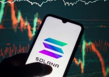 Solana Plunges 20% Amid SEC Scrutiny and Broad Market Downturn