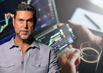 Raoul Pal Predicts Major Crypto Adoption via Institutions by 2030