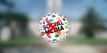 "Florida House Votes to Ban Under-17s from Social Media