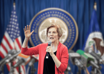 Elizabeth Warren Begs the Fed Reserve to Lower Interest Rates