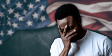 US Job Openings Plummet to Levels Not Seen Since February 2021