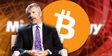 MicroStrategy Stock Pumped 12% as Bitcoin Rebounds Above $62,000