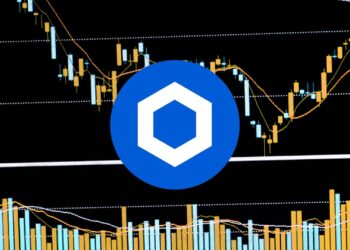 Is $LINK Ready for a Major Surge?: Analysts Weigh In