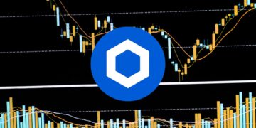 Is $LINK Ready for a Major Surge?: Analysts Weigh In