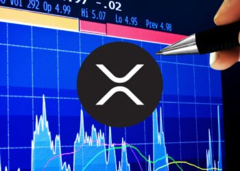 XRP Whales Are Jumping Ship — $800M Dump Sparks Panic