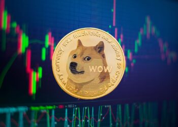 DOGE Primed for Breakout? Bullish Pattern Emerges Below Key Resistance