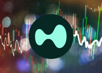 HYPE's Billion-Dollar Milestone: TVL Surge and Bullish Channel Defy Spot Volume Dip
