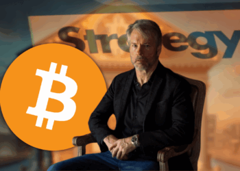 Leveraged Bitcoin Strategies Spark Concerns over Central Bank Adoption