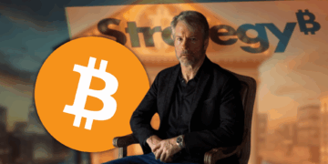 Leveraged Bitcoin Strategies Spark Concerns over Central Bank Adoption