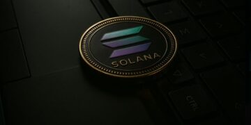 Solana Price Climbs Back as Wall Street Takes Notice