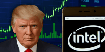 Trump and Hassett Double Down on Intel Deal Hint at Bigger Moves Ahead