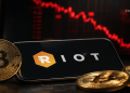 Bitcoin Miners Start Cashing Out Again as Riot Dumps $300M, But Keeps a Foot In