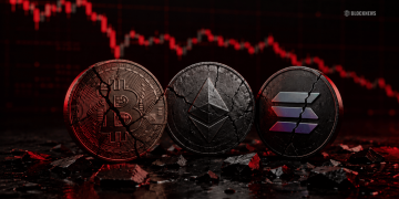 Crypto’s Ugly Friday Gets Worse as Bitcoin, Ethereum and Solana Crack